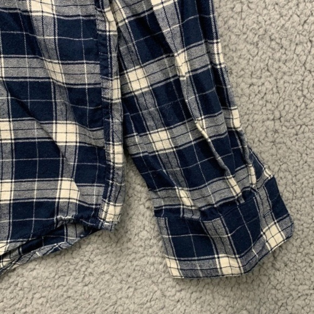 Volcom Caden Plaid Flannel Shirt Men's Size L Slim Fit Navy Blue Button Up - Picture 6 of 11